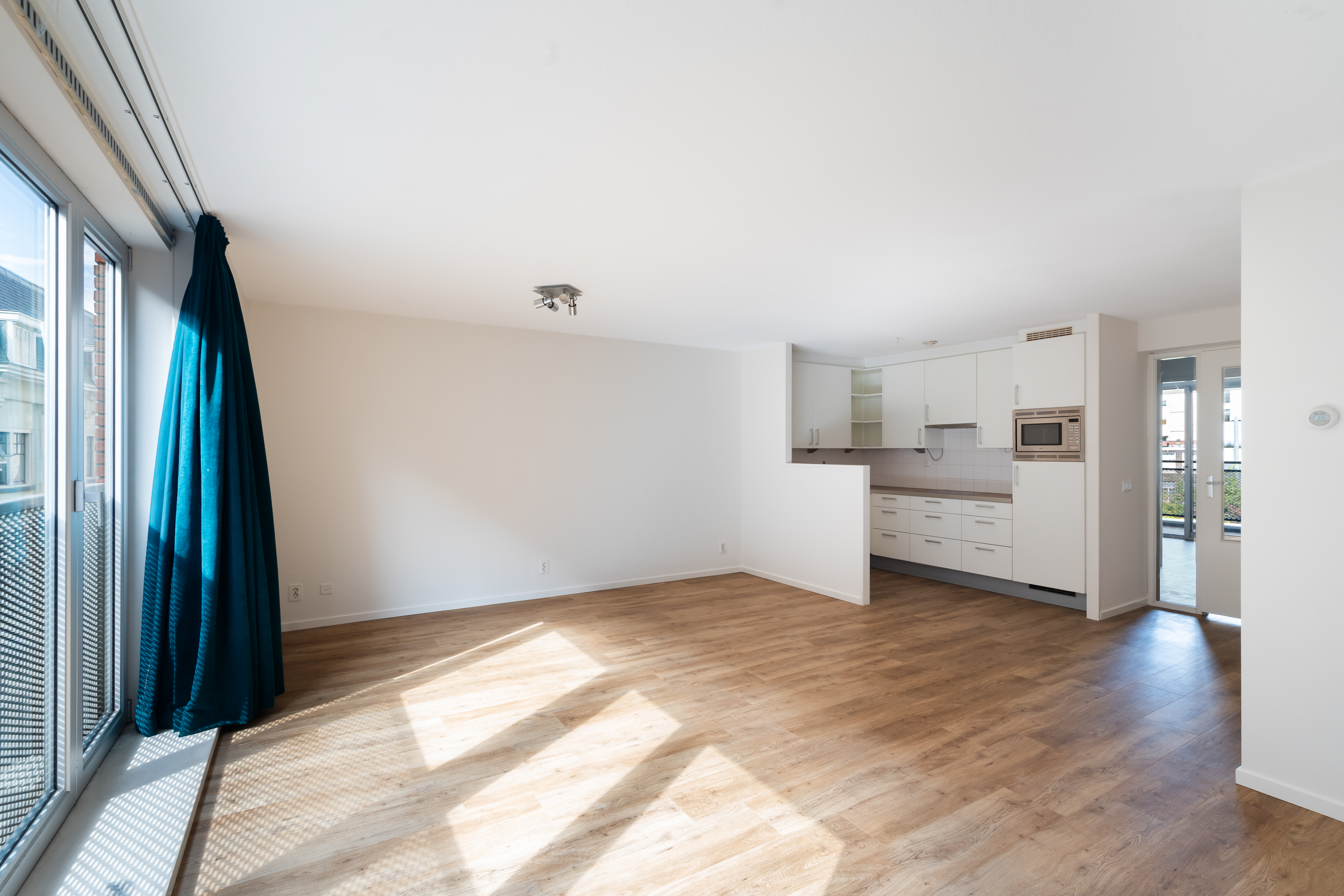 studios for rent on St. Jacobstraat 24
